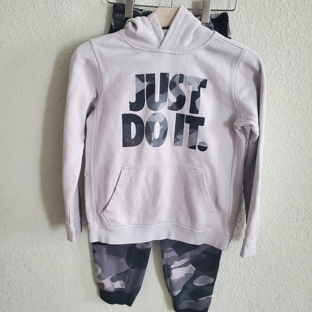 Boys nike 2 piece set